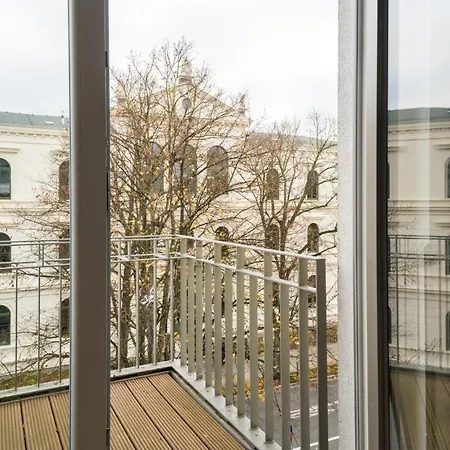 Residenz/arne شقة *